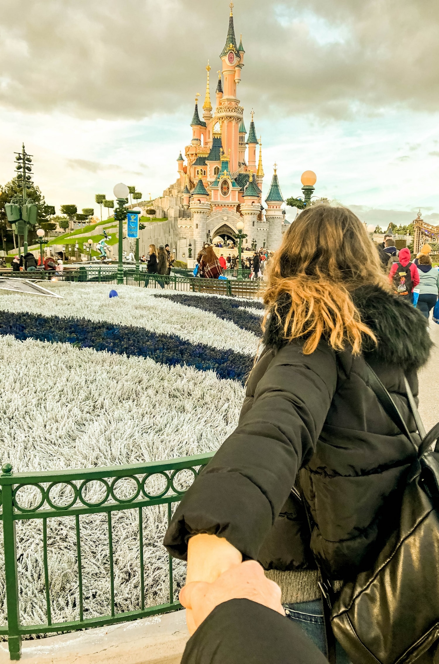Un noël à Disneyland Paris et premier vlog voyage | happinesscoco.com