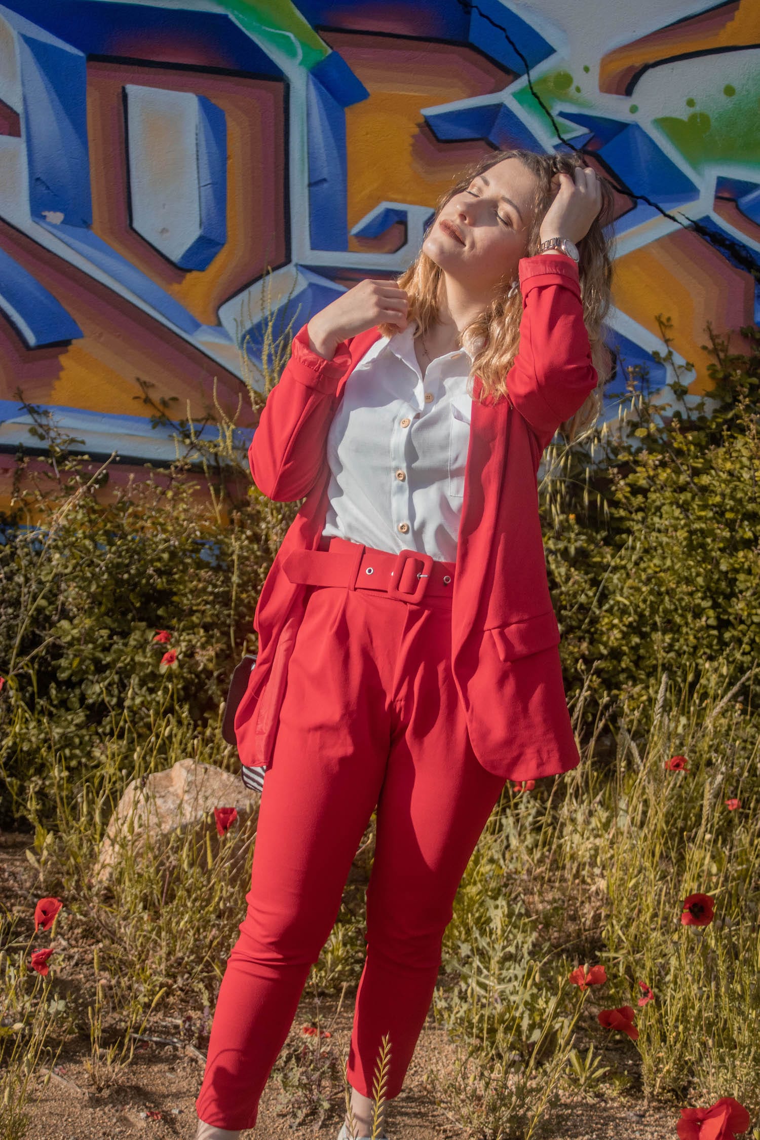 Comment porter le tailleur rouge boohoo ? - happinesscoco.com