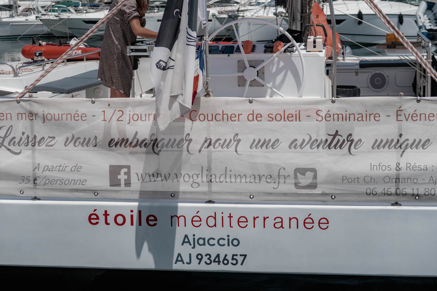 Un après-midi sur le catamaran étoile méditerranée - happinesscoco.com