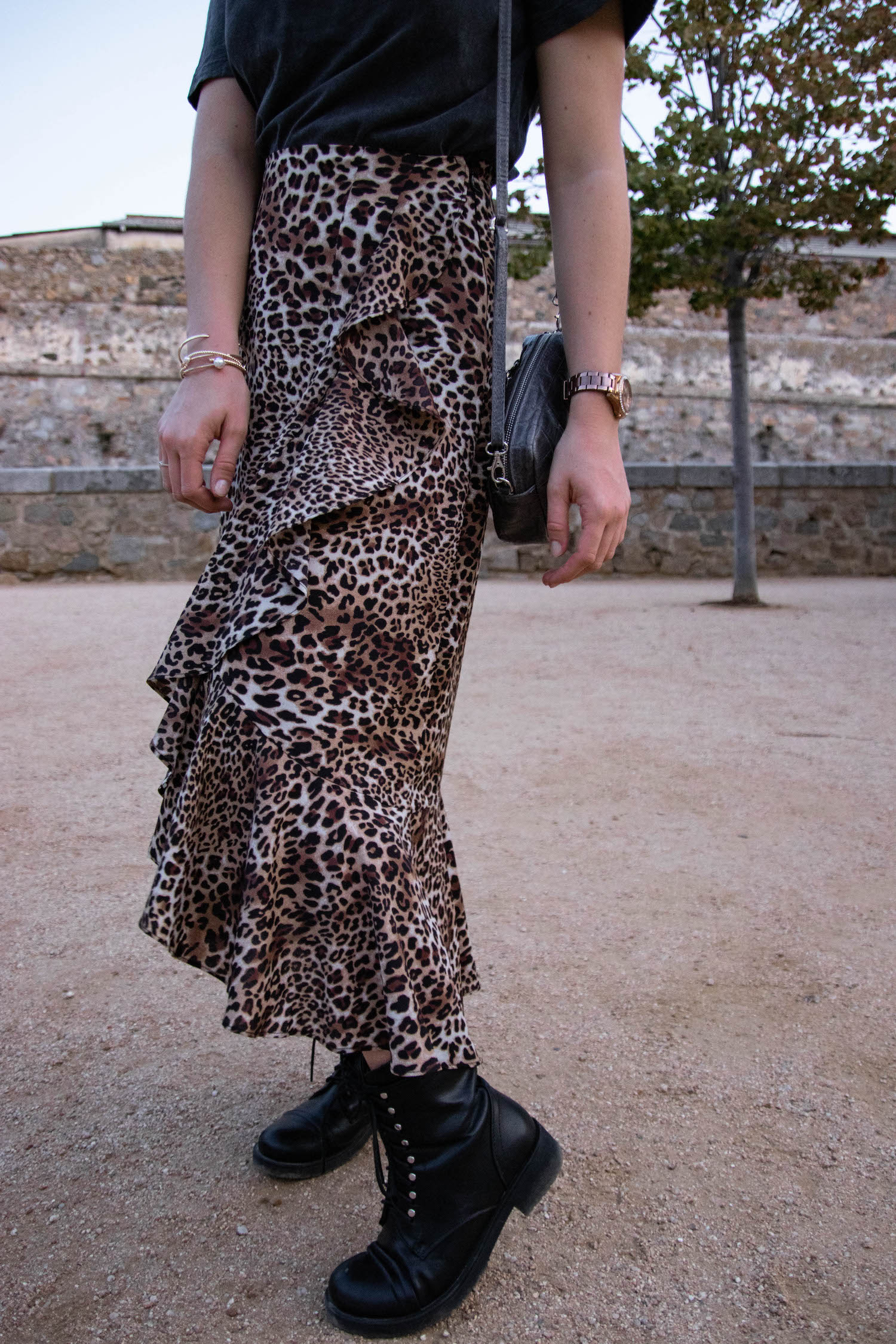 Comment porter la jupe midi léopard ? - happinesscoco.com